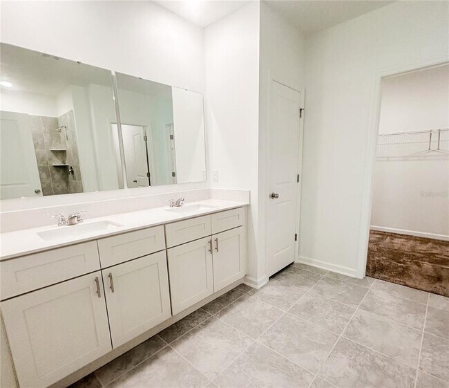 Building Photo - 1153 Deepwater Cir