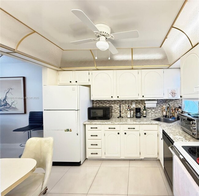 Building Photo - 8900 Washington St