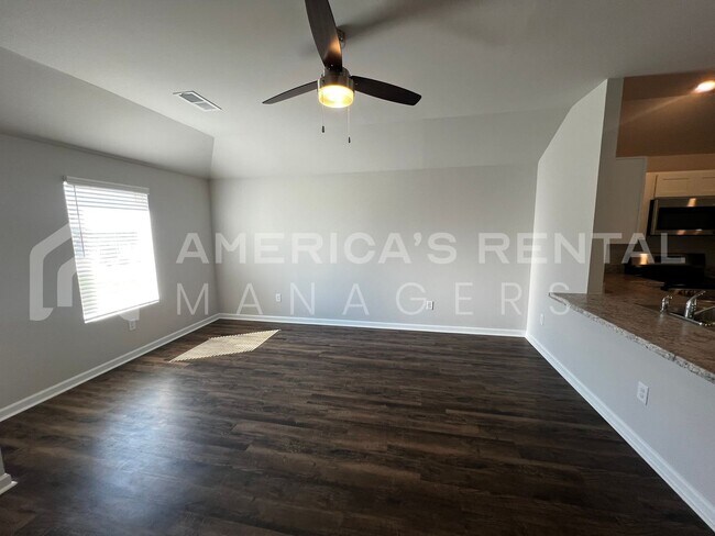 Building Photo - 2050 W. Middlebrook Crossing