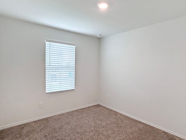 Building Photo - Modern 3-Bed Seguin Home on Greenbelt