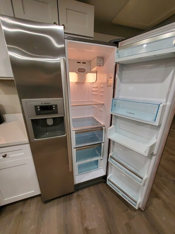 Building Photo - 392 E Center St