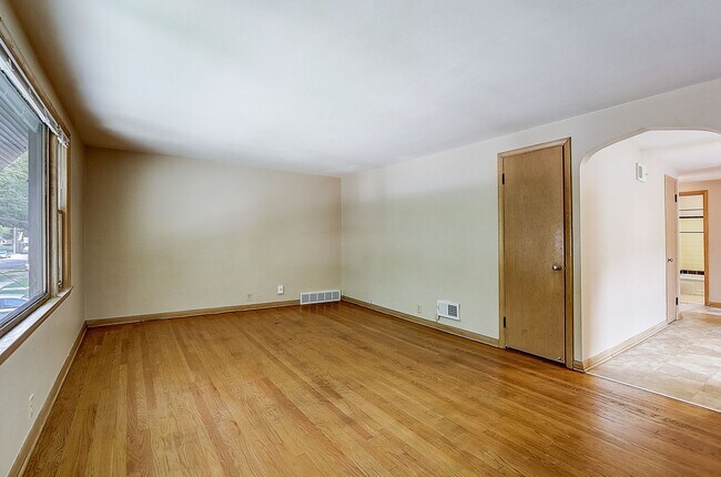 Building Photo - 4670-72 N 45th St