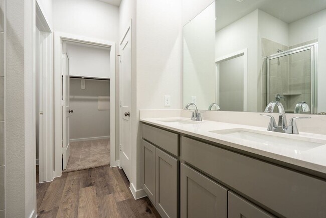 Building Photo - 8015 Heroes Hall Dr