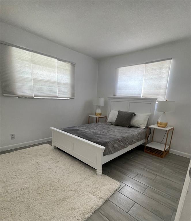 Building Photo - 510 NE 17th Ave