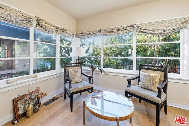 Building Photo - 34 Park Ave