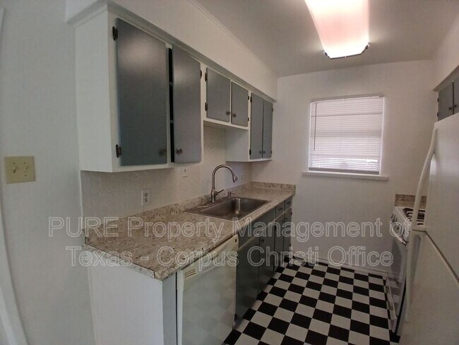 Building Photo - 1726 Lesle Ln