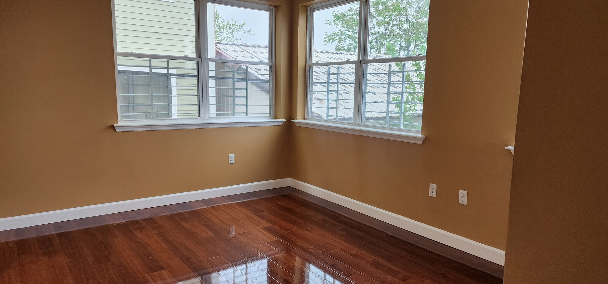 Building Photo - 25 Cottage St