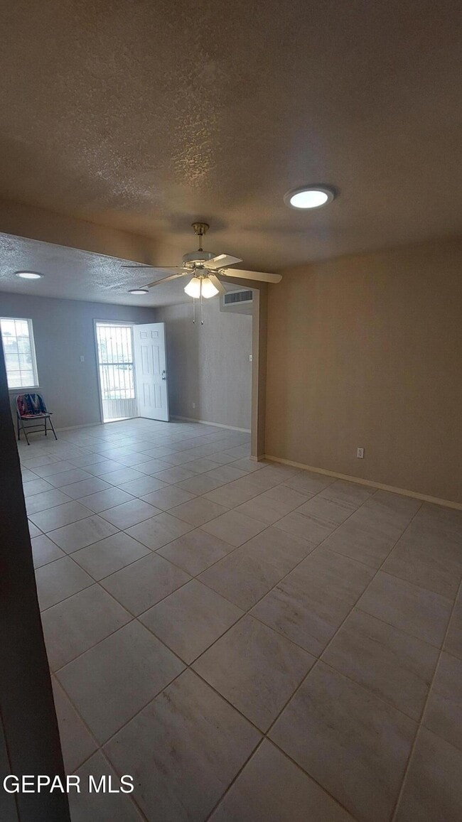 Building Photo - 675 Santa Barbara Dr