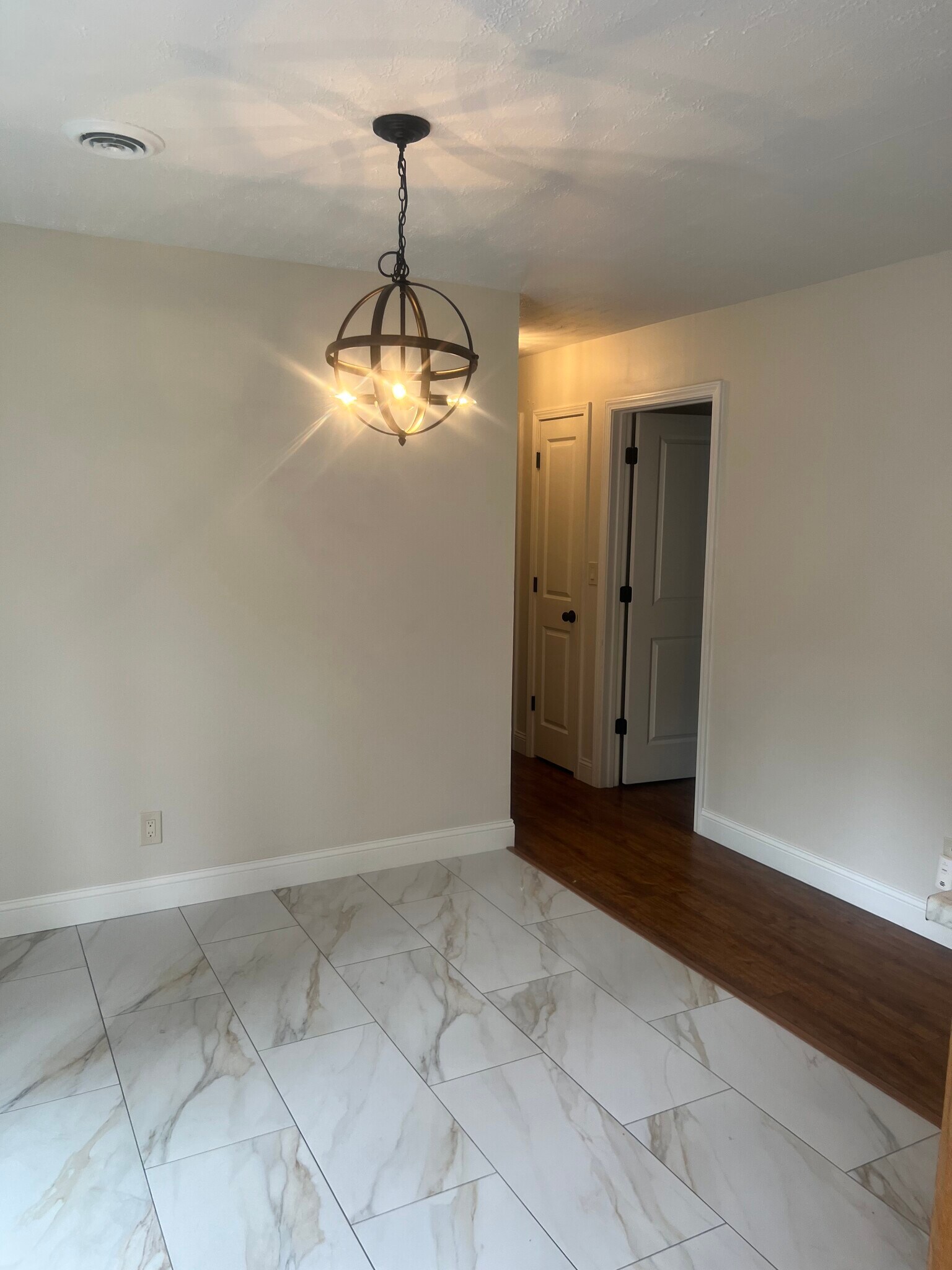 Building Photo - 3107 Scenic Dr