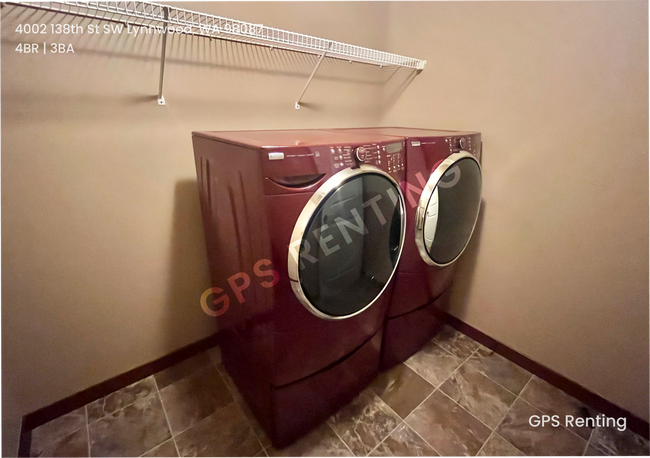 Building Photo - Spacious Modern 4 bedroom In Lynnwood with...