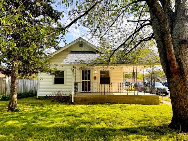 Primary Photo - Charming 2 Bedroom 1 Bath House