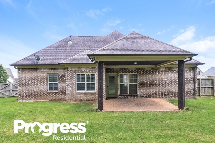 Building Photo - 2580 Woodcutter Dr