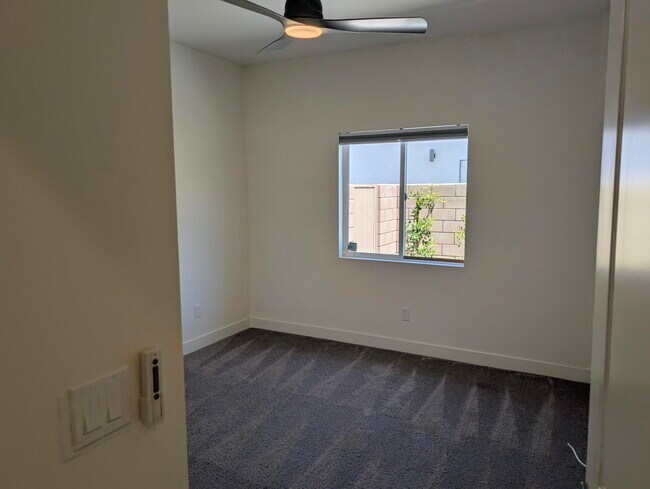Building Photo - 30100 San Joaquin Dr