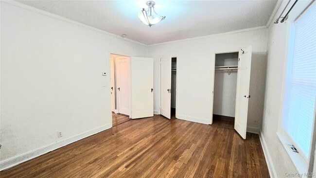 Building Photo - 68-09 Alderton St