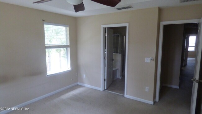 Building Photo - 625 Oakleaf Plantation Pkwy