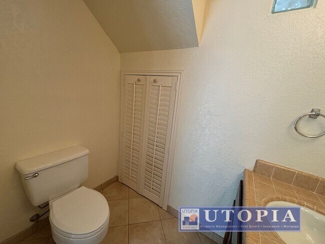 Building Photo - Charming Santa Cruz Townhouse: 3 Beds, 2.5 Baths with Private Patio, Spacious Layout, and Prime L...