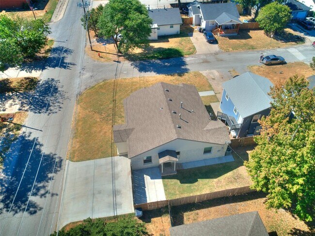 Building Photo - 4101 N Hammond Ave