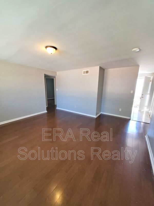 Building Photo - 301 S Napoleon Ave