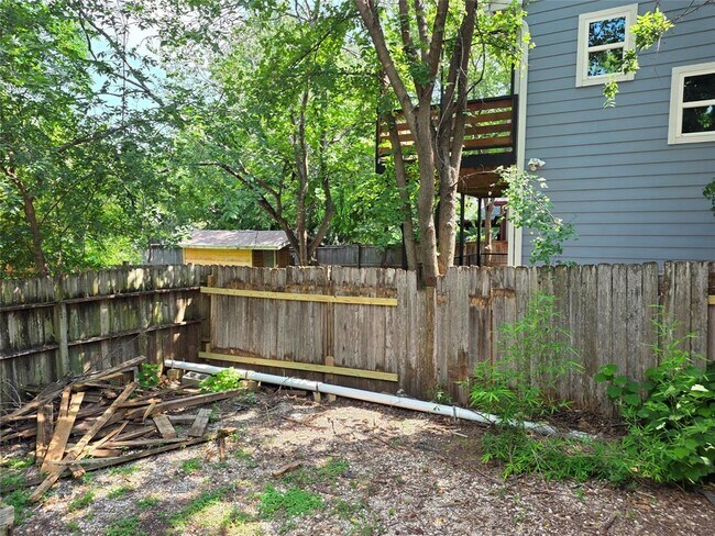 Building Photo - 4613 Avenue G