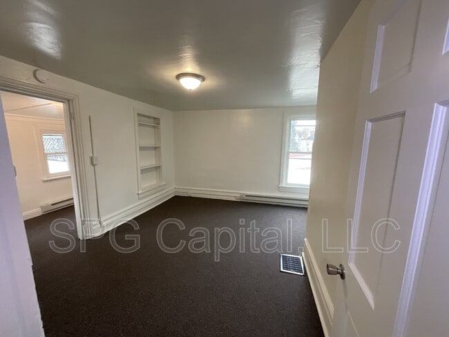 Building Photo - 118 S Harrison Ave