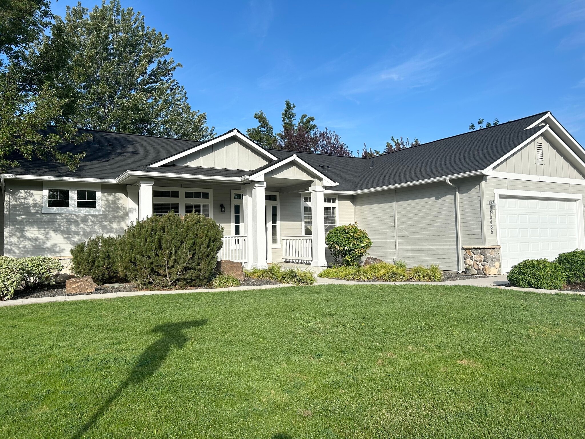 Building Photo - 10485 N Bridle Way