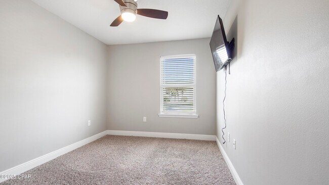 Building Photo - 7456 Shadow Lake Dr