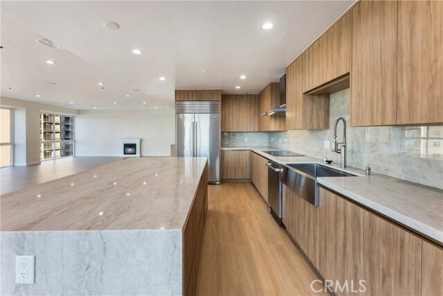 Building Photo - 10750 Wilshire Blvd