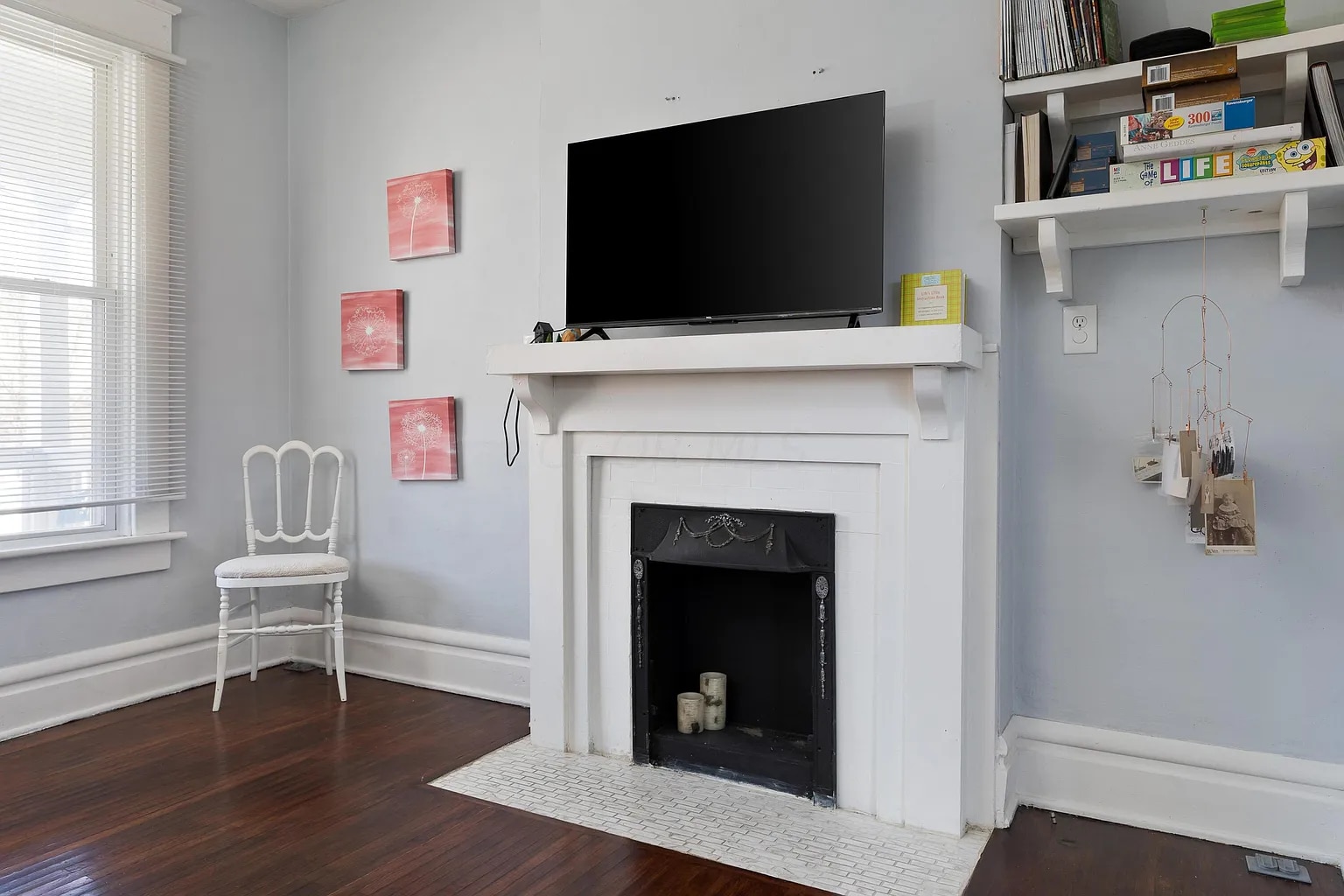 Building Photo - 477 E Gates St