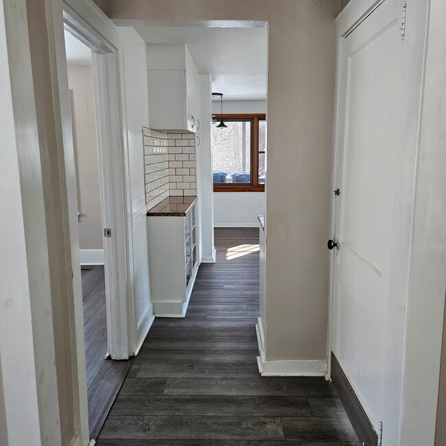 Building Photo - 35 Buffalo St