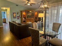Building Photo - 2575 Bedford Mews Dr