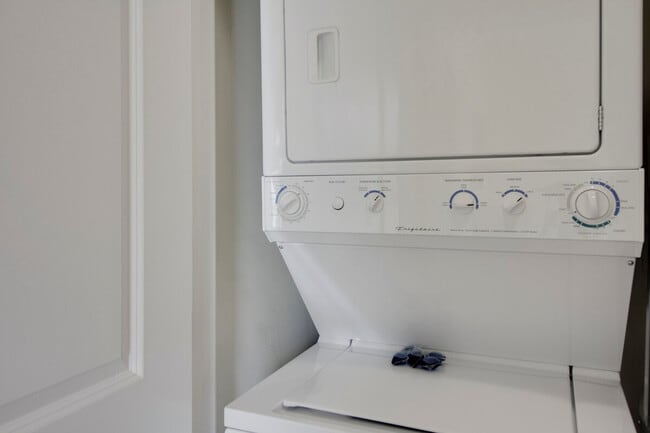 Building Photo - 200 S Peyton St