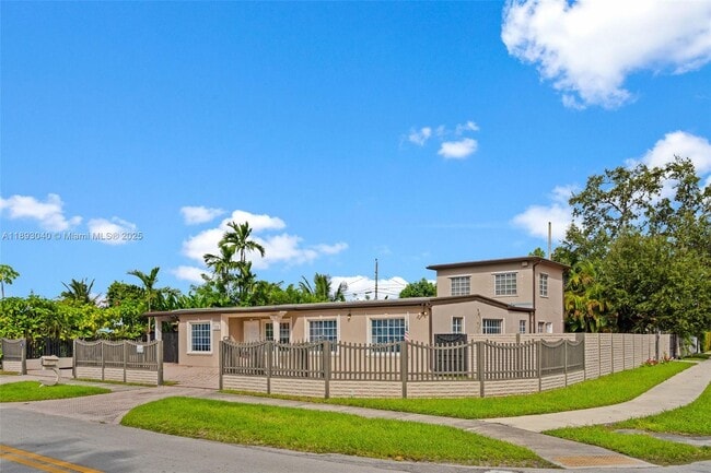 Building Photo - 1145 SW 74th Ct