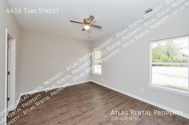Building Photo - 4416 Tari St
