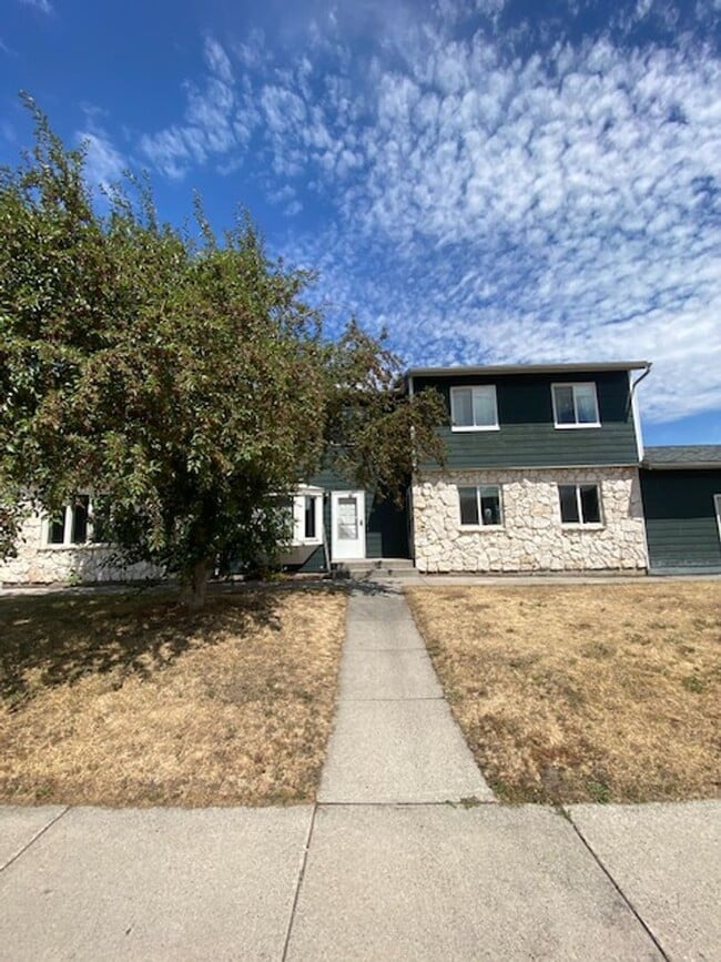 Building Photo - 1603 W Koch St
