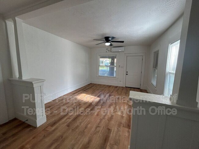 Building Photo - 1208 Hawthorne Ave
