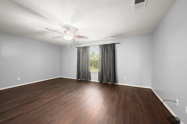 Building Photo - 8723 Creek Willow Dr