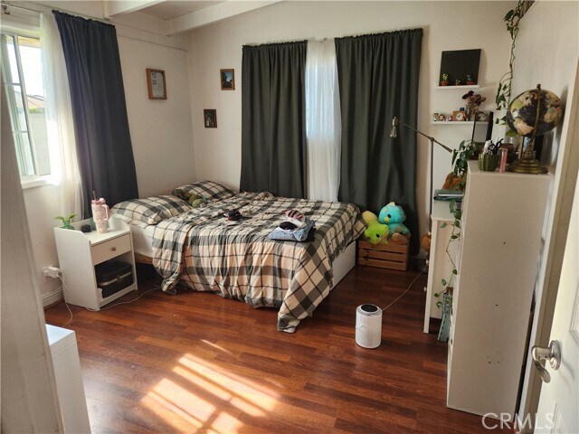 Building Photo - 610 Helensburg St