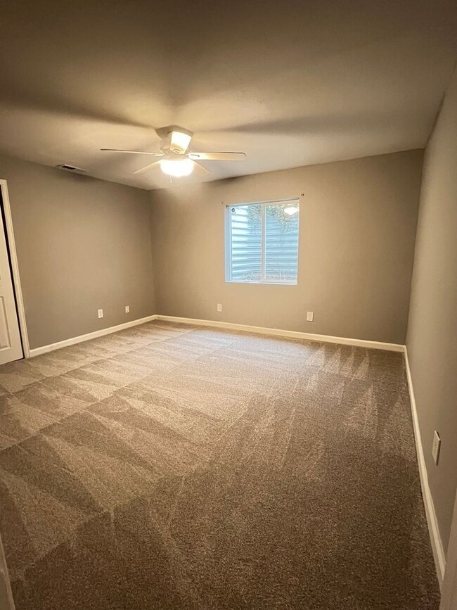 Building Photo - -$350.00 off  FIRST FULL MONTH'S RENT w/ 1...