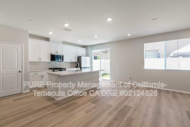 Building Photo - 40702 Birchfield Dr