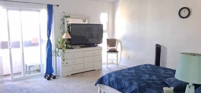 Building Photo - 1437 Robin Ln