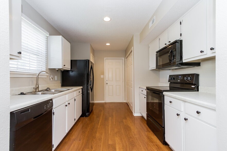 Building Photo - 17814 Gasparilla Ct