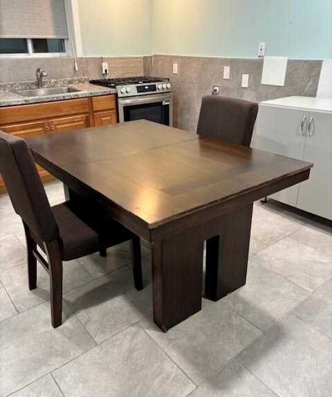 Building Photo - 41 Cedar St