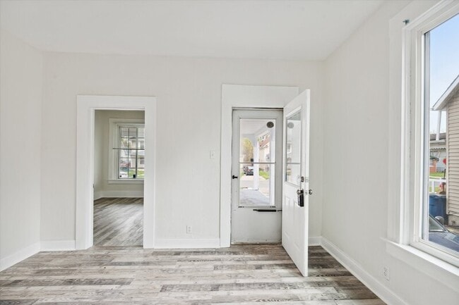 Building Photo - 4039 Vermaas Ave