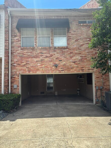 Building Photo - 3412 McFarlin Blvd