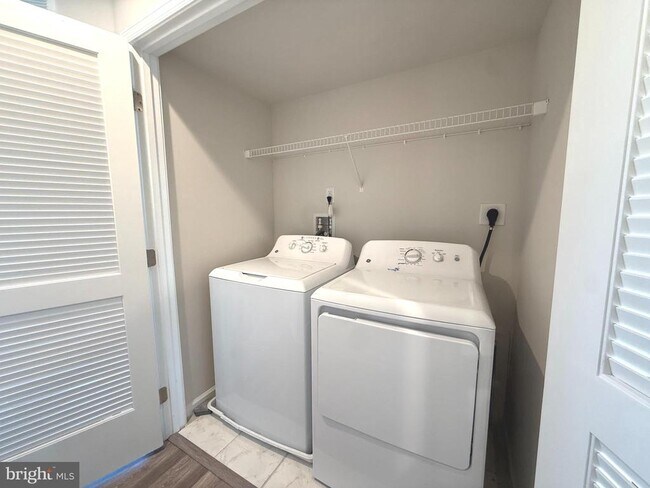 Building Photo - 63 Ogunquit Dr