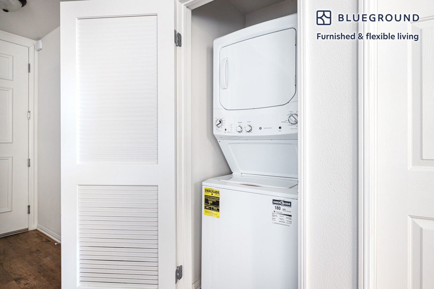 Building Photo - 8601 Lincoln Blvd