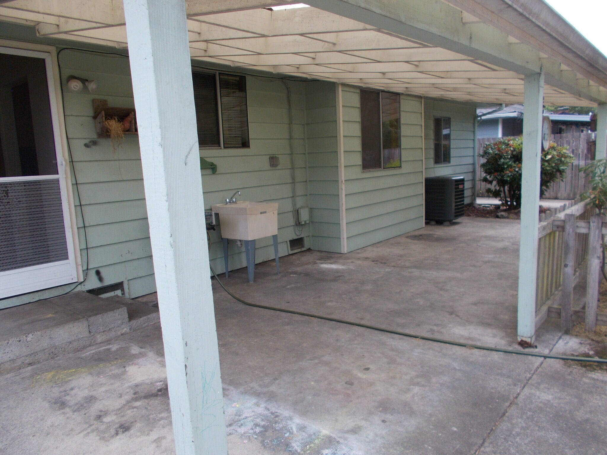 Covered patio - 4506 24th Ave SE