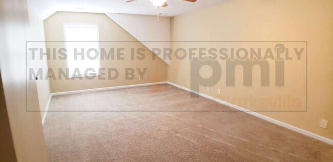 Building Photo - 3416 Bradfield Dr