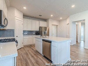 Building Photo - 522 Candor Stone