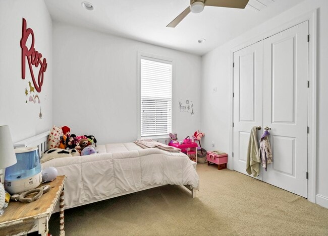 Building Photo - 175 Christian Dr